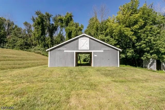 $735,000 | 6 Rose Lane, Hackettstown, NJ 07840