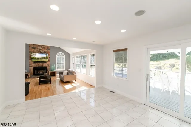 $735,000 | 6 Rose Lane, Hackettstown, NJ 07840