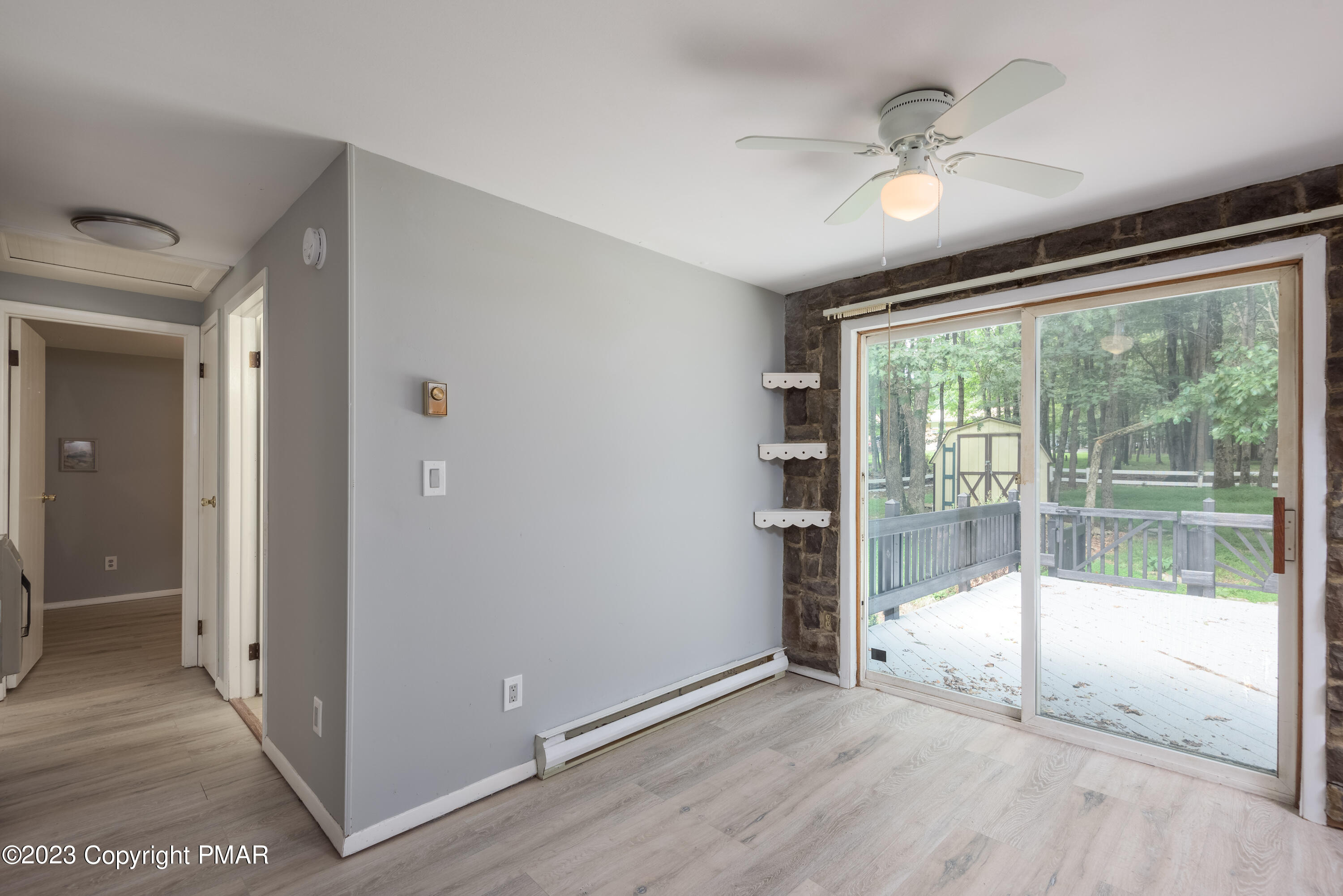 89 Sassafras Road Albrightsville, PA 18210 - Photo 4 of 29 89 sassafras-10