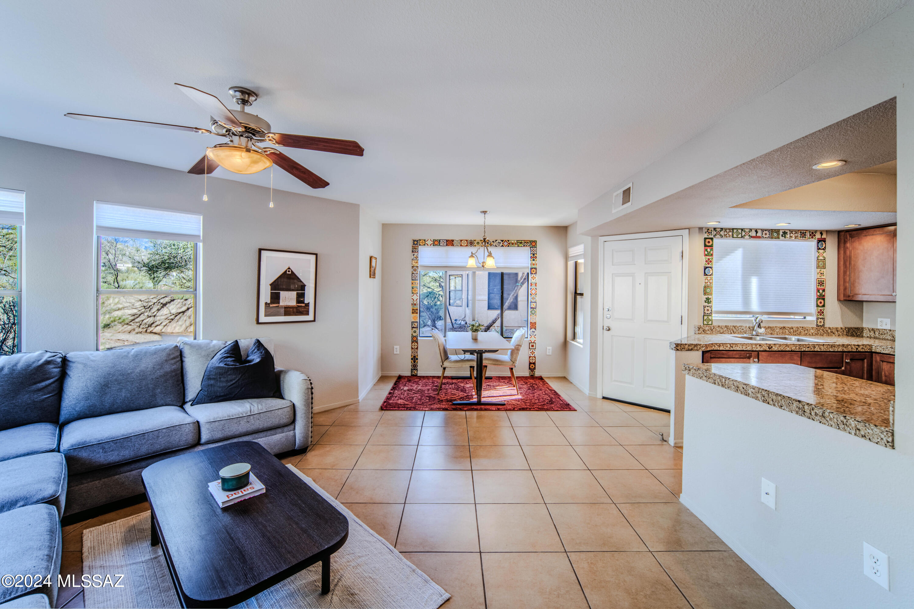 7255 East Snyder Road, Unit 9102 Tucson, AZ 85750 - Photo 3 of 15 Great Room