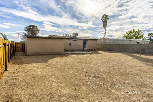 309 North Florence Street Ridgecrest, CA 93555 - Photo 28 of 31 a view of a terrace space