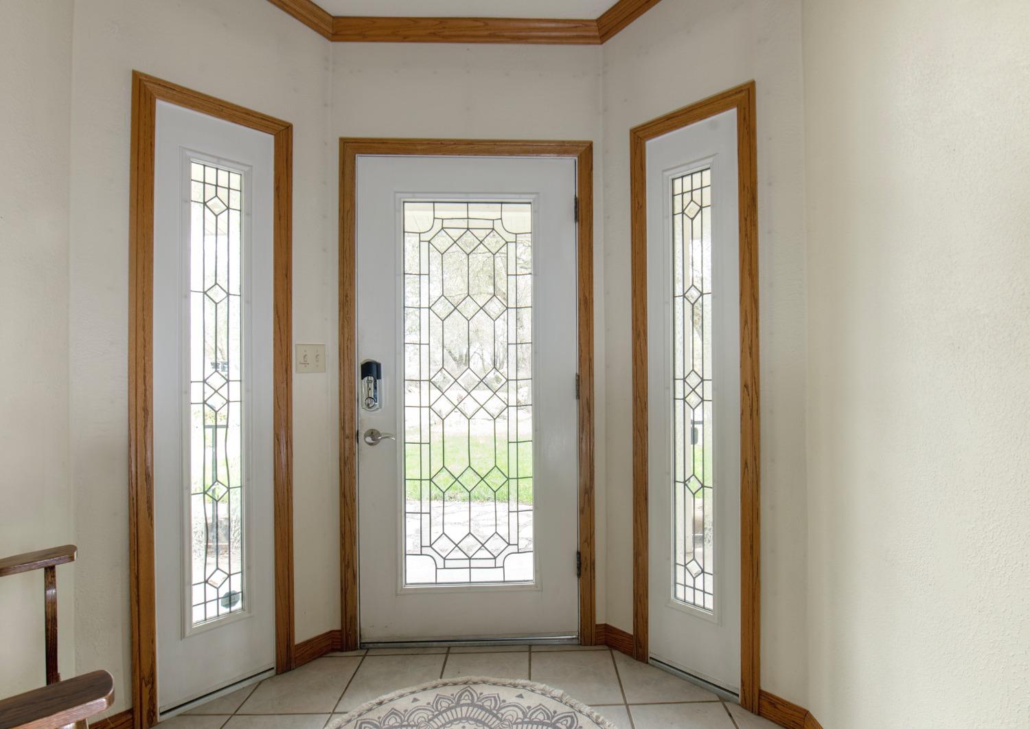 2695 Paso Pass Road Mariposa, CA 95338 - Photo 7 of 56 a view of an front door