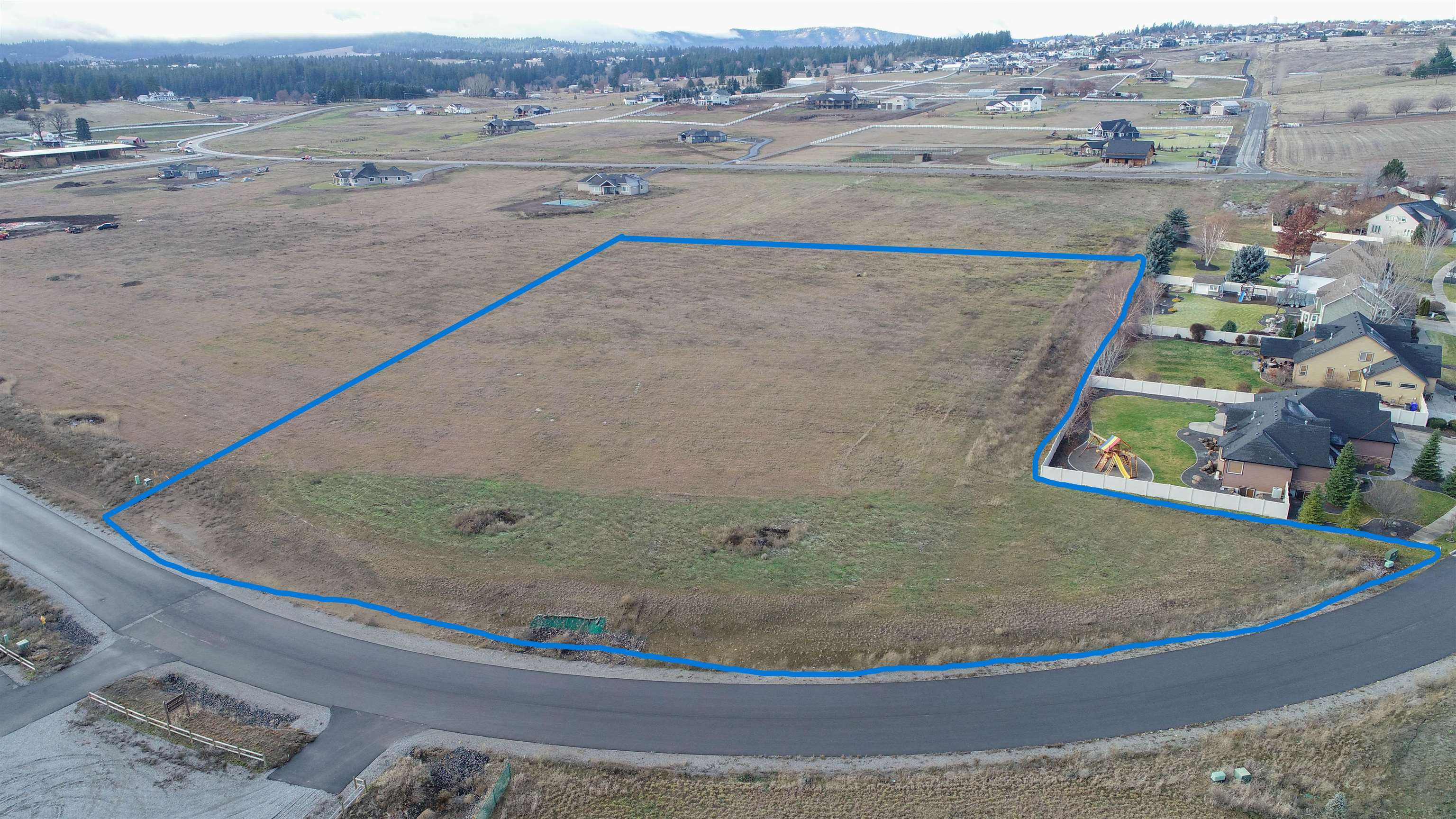 2334 South Meadowview Road Greenacres, WA 99016 - Photo 2 of 14 Gallery Image 2