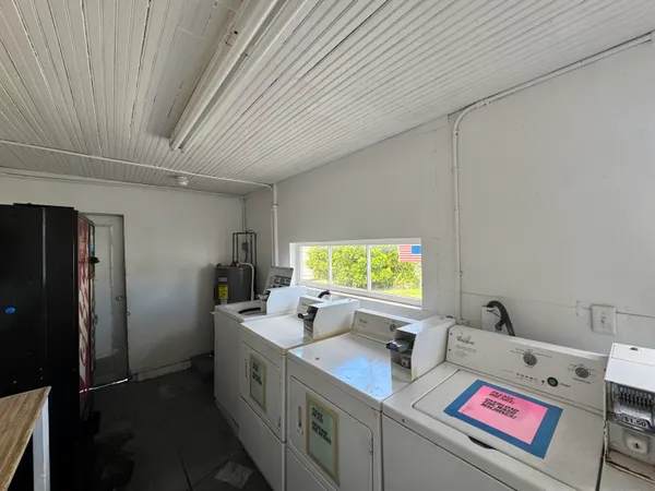 $1,500 | 200 Park Avenue, Unit 9, Lake Park, FL 33403