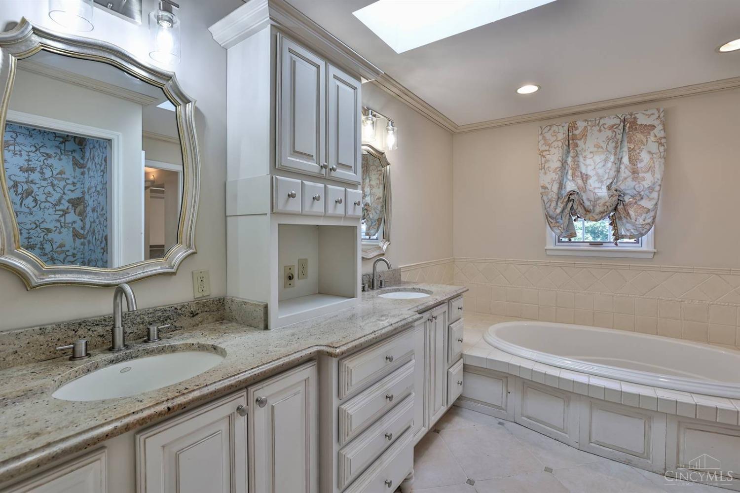 7955 Shawnee Run Road Cincinnati, OH 45243 - Photo 26 of 79