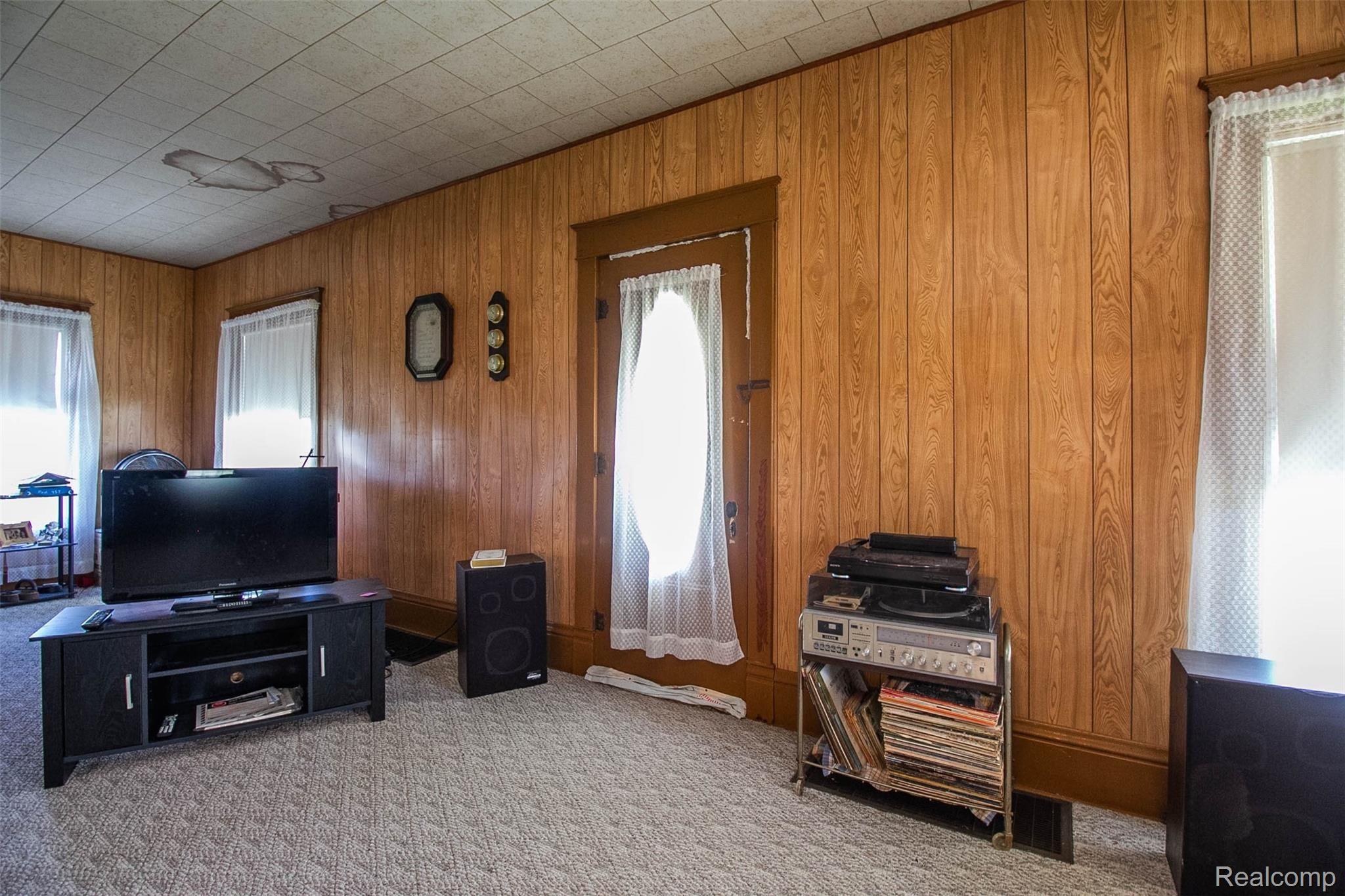 2938 North Branch Road North Branch, MI 48461 - Photo 9 of 49 3.jpg