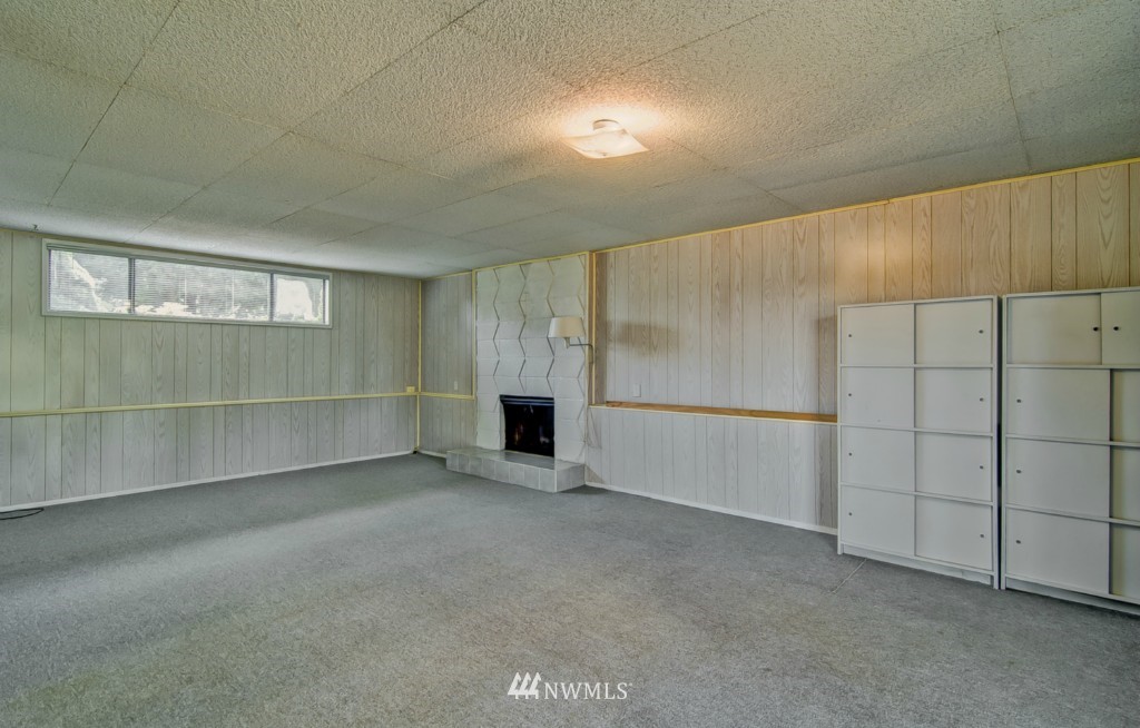 1732 Edmonds Way Southeast Renton, WA 98058 - Photo 11 of 13 Gallery Image 11