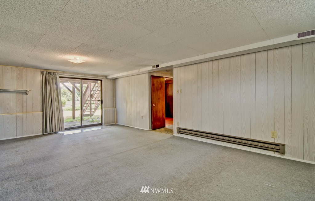 1732 Edmonds Way Southeast Renton, WA 98058 - Photo 12 of 13 Gallery Image 12