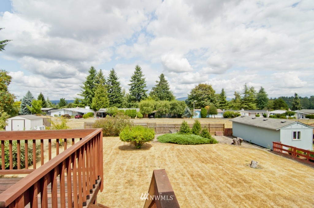 1732 Edmonds Way Southeast Renton, WA 98058 - Photo 9 of 13 Gallery Image 9