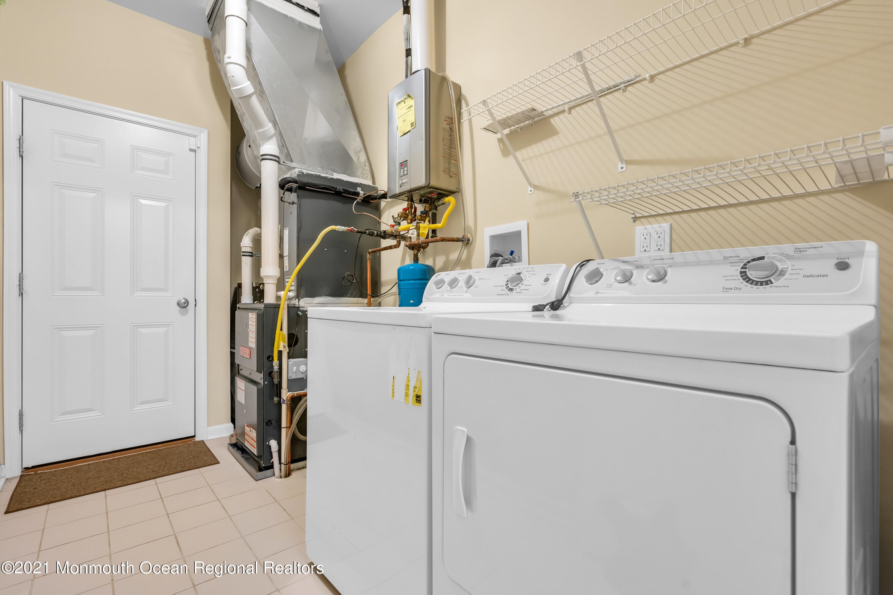 124 Heritage Point Boulevard Barnegat, NJ 08005 - Photo 41 of 56 a utility room with dryer and washer