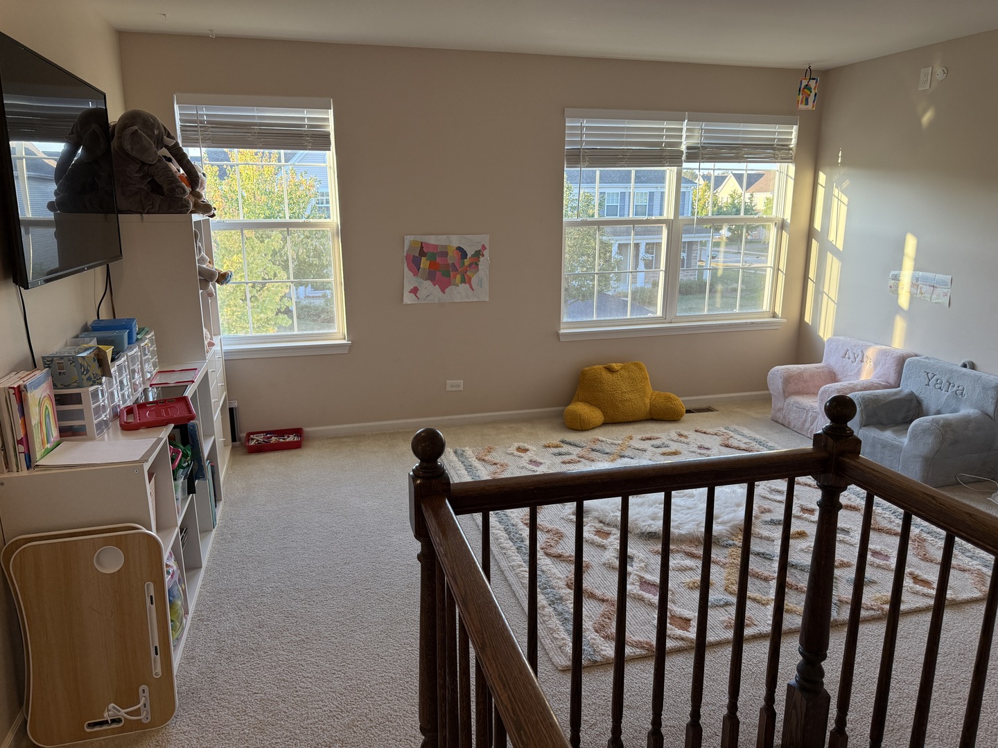 2572 Retreat Circle Lisle, IL 60532 - Photo 20 of 40 a bedroom with furniture and a window