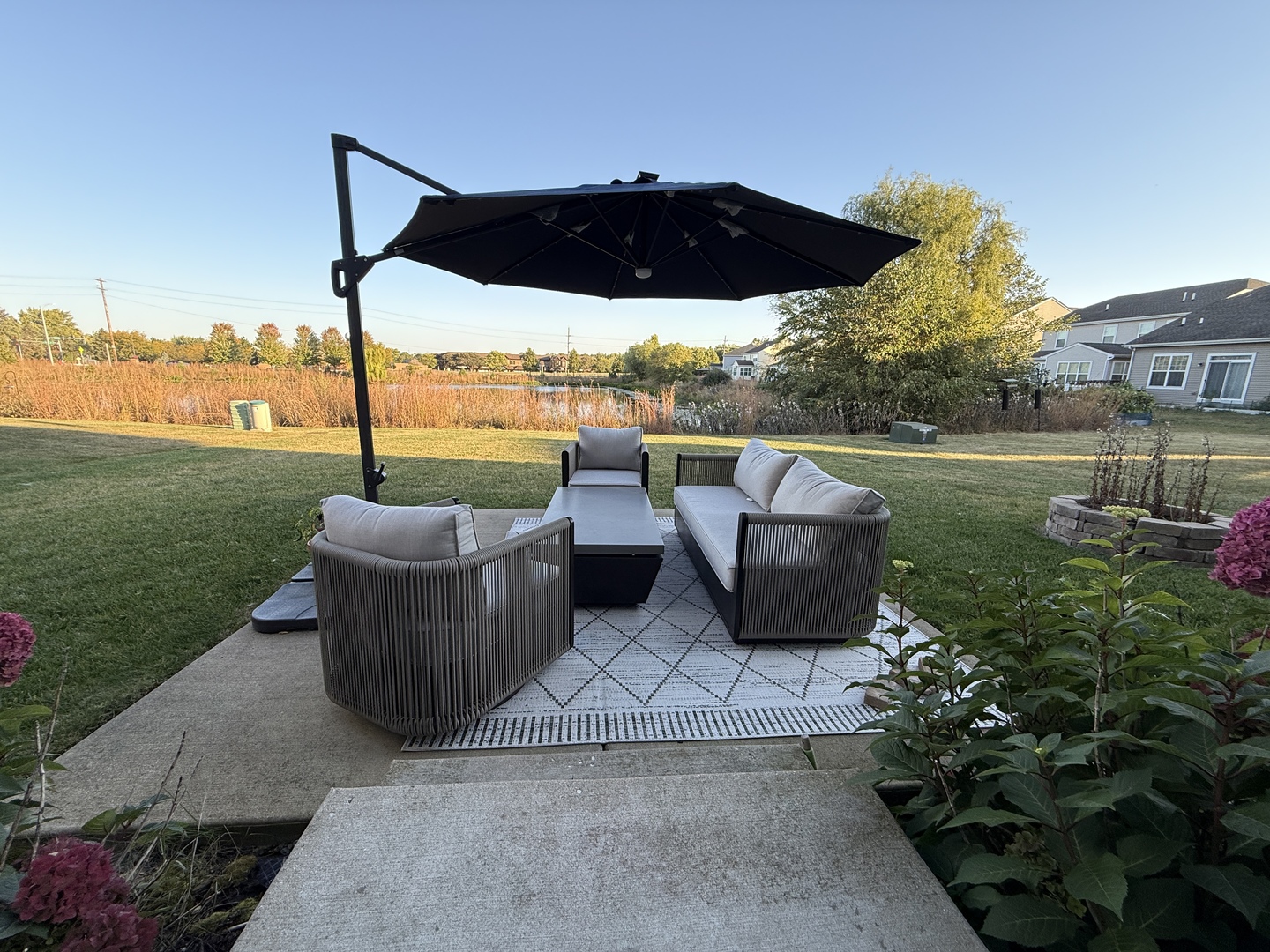 2572 Retreat Circle Lisle, IL 60532 - Photo 35 of 40 a view of a terrace with furniture and garden