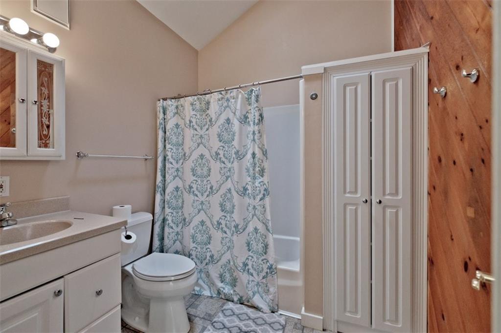 16 Mill Ridge Road Cumberland Center, ME 04021 - Photo 17 of 30 2nd floor bath