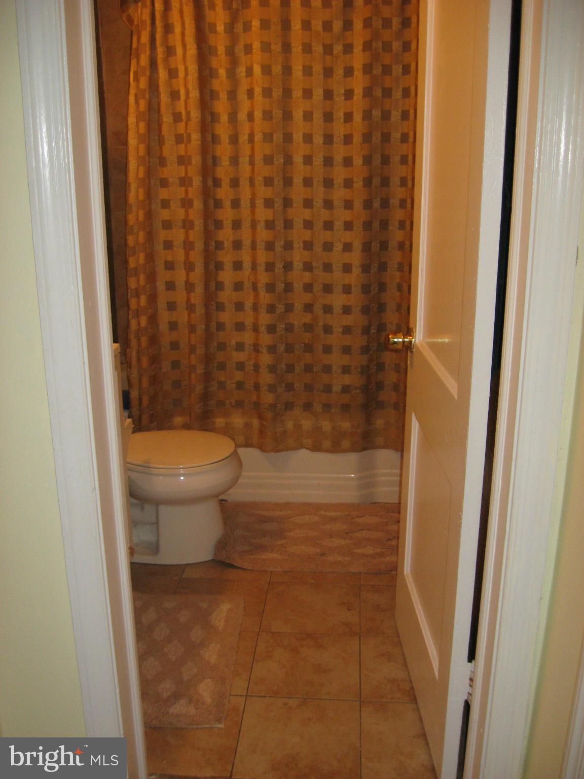 11712 Kingtree Street Silver Spring, MD 20902 - Photo 12 of 28 Bath