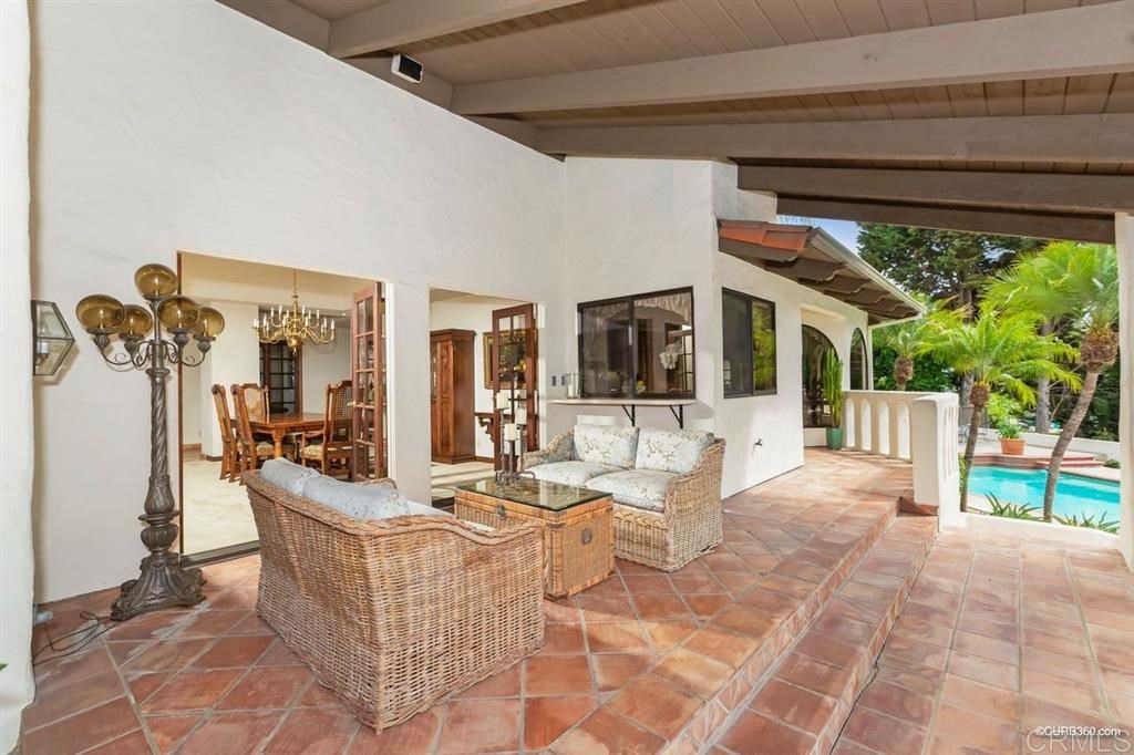 16576 Via Lago Azul Rancho Santa Fe, CA 92067 - Photo 11 of 23 Gallery Image 11