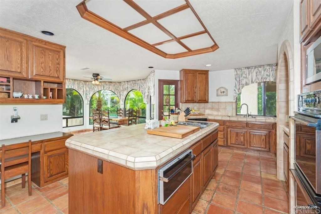 16576 Via Lago Azul Rancho Santa Fe, CA 92067 - Photo 7 of 23 Gallery Image 7