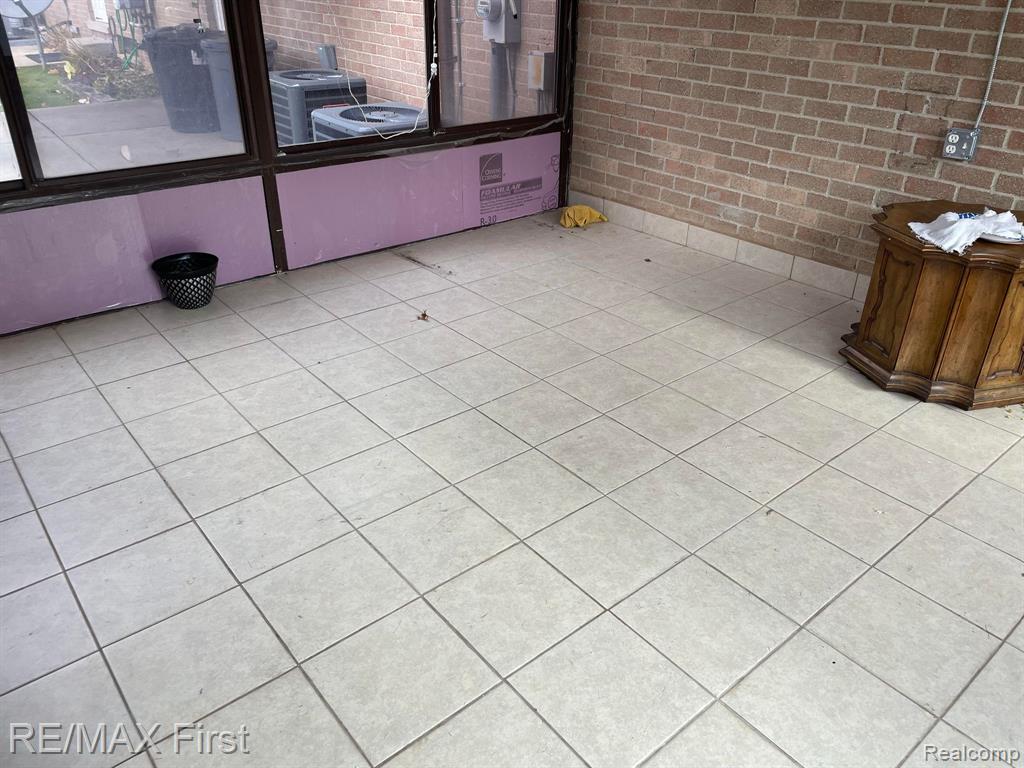 8401 18 18 Mile Road, Unit 99 Sterling Heights, MI 48313 - Photo 23 of 36