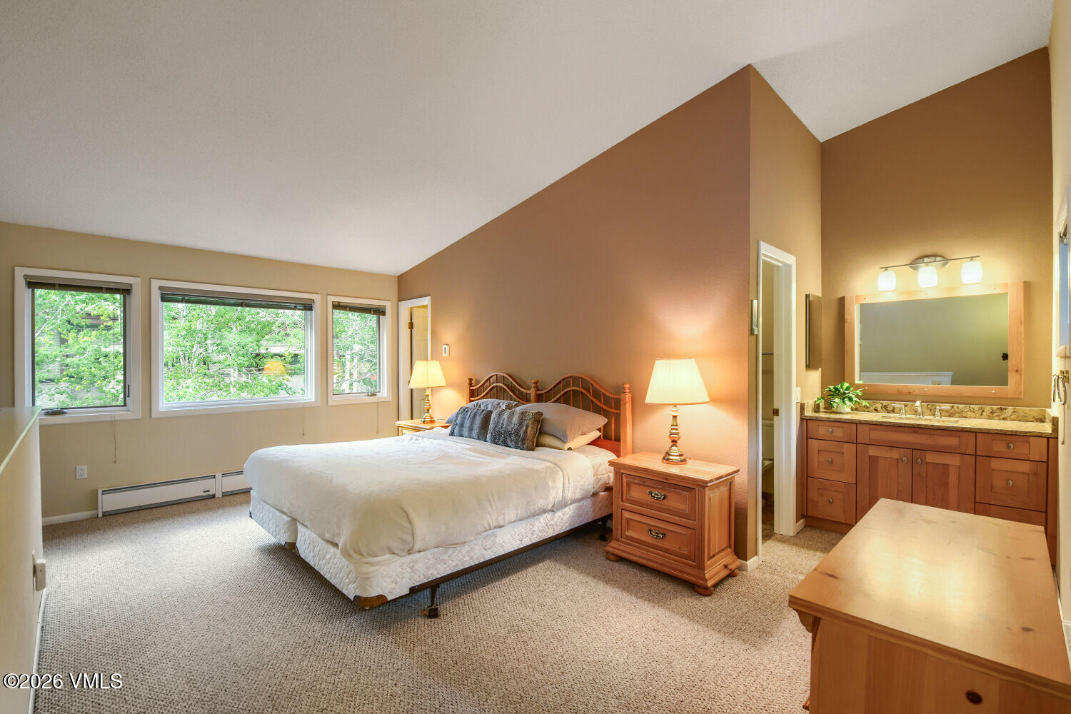 2570 Kinnickinnick Road, Unit H4 Vail, CO 81657 - Photo 9 of 29 2570 Kinnickinnick Road H4 - Web Quality