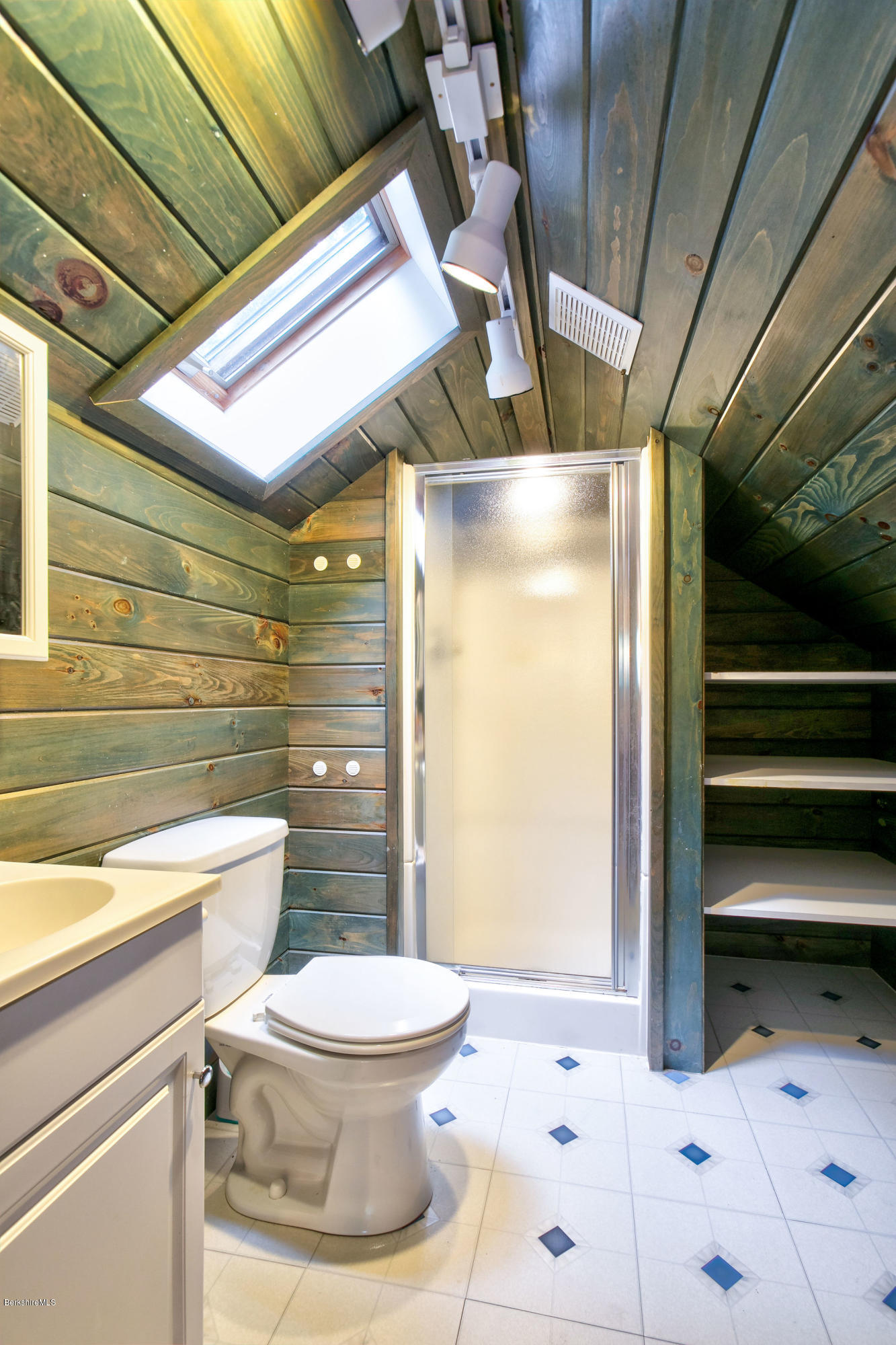 1380 County Road Sheffield, MA 01230 - Photo 18 of 22 Primary bathroom