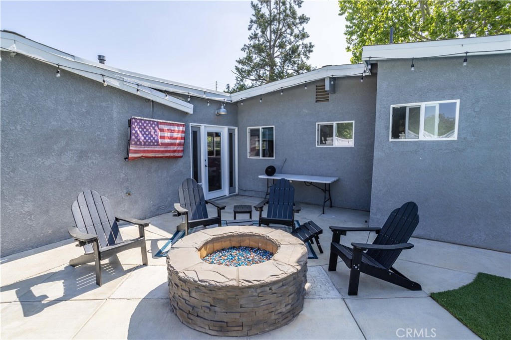 27573 Santa Clarita Road Saugus, CA 91350 - Photo 13 of 16