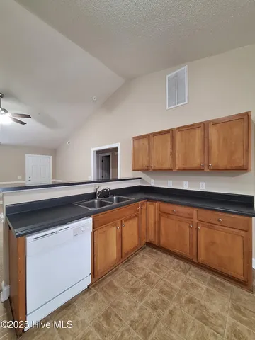 $1,450 | 2541 Saddleback Drive, Unit A, Winterville, NC 28590