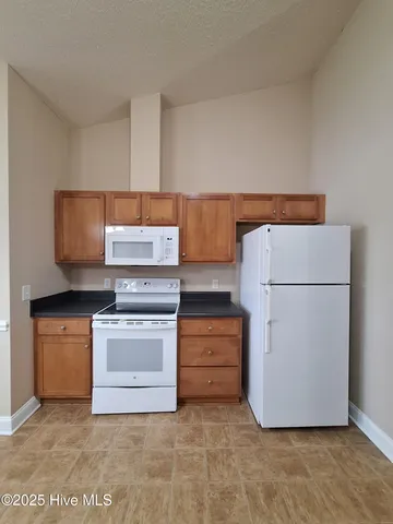 $1,450 | 2541 Saddleback Drive, Unit A, Winterville, NC 28590