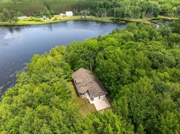 $515,000 | W10038 Merriman Lake Drive, Dunbar, WI 54119