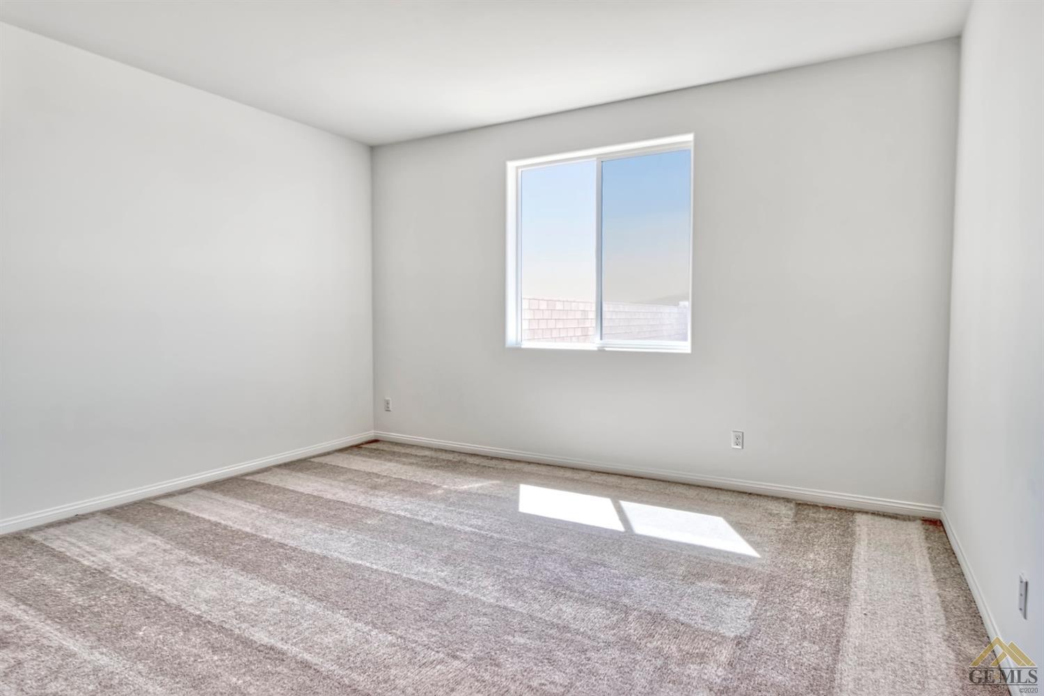 5110 Perennial Place Bakersfield, CA 93306 - Photo 11 of 20