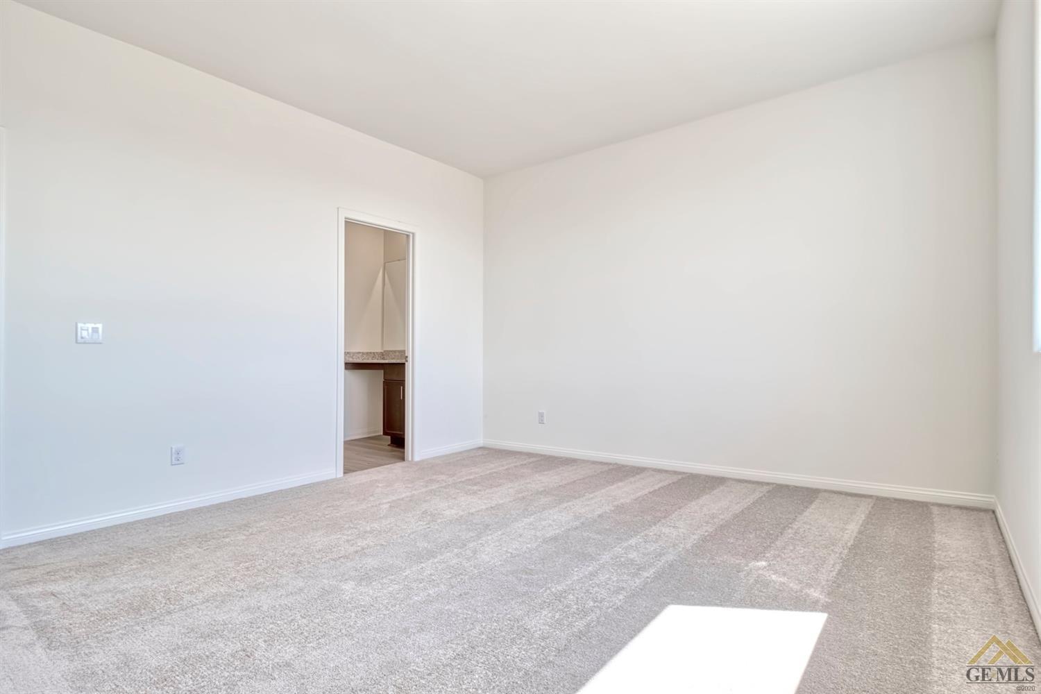 5110 Perennial Place Bakersfield, CA 93306 - Photo 12 of 20