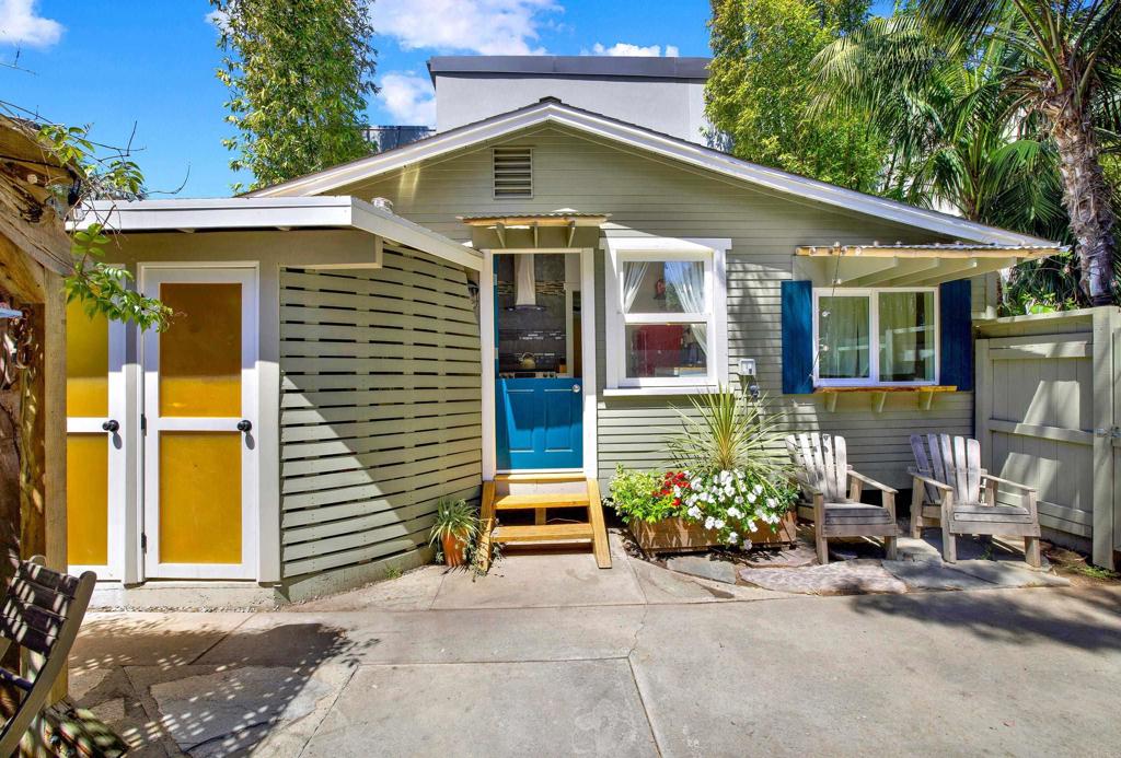 748 North Coast Hwy 101