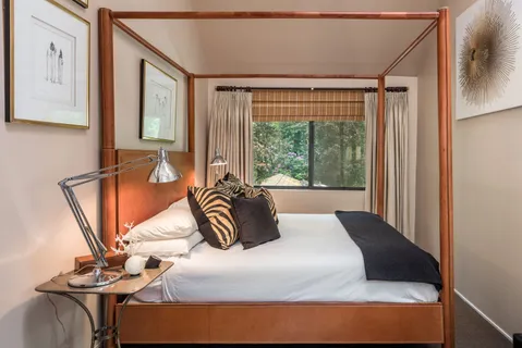 5 White Pine Road, East Hampton, NY 11937