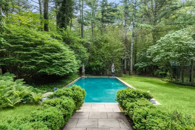 $45,000 | 5 White Pine Road, East Hampton, NY 11937