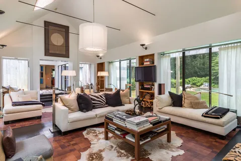 5 White Pine Road, East Hampton, NY 11937