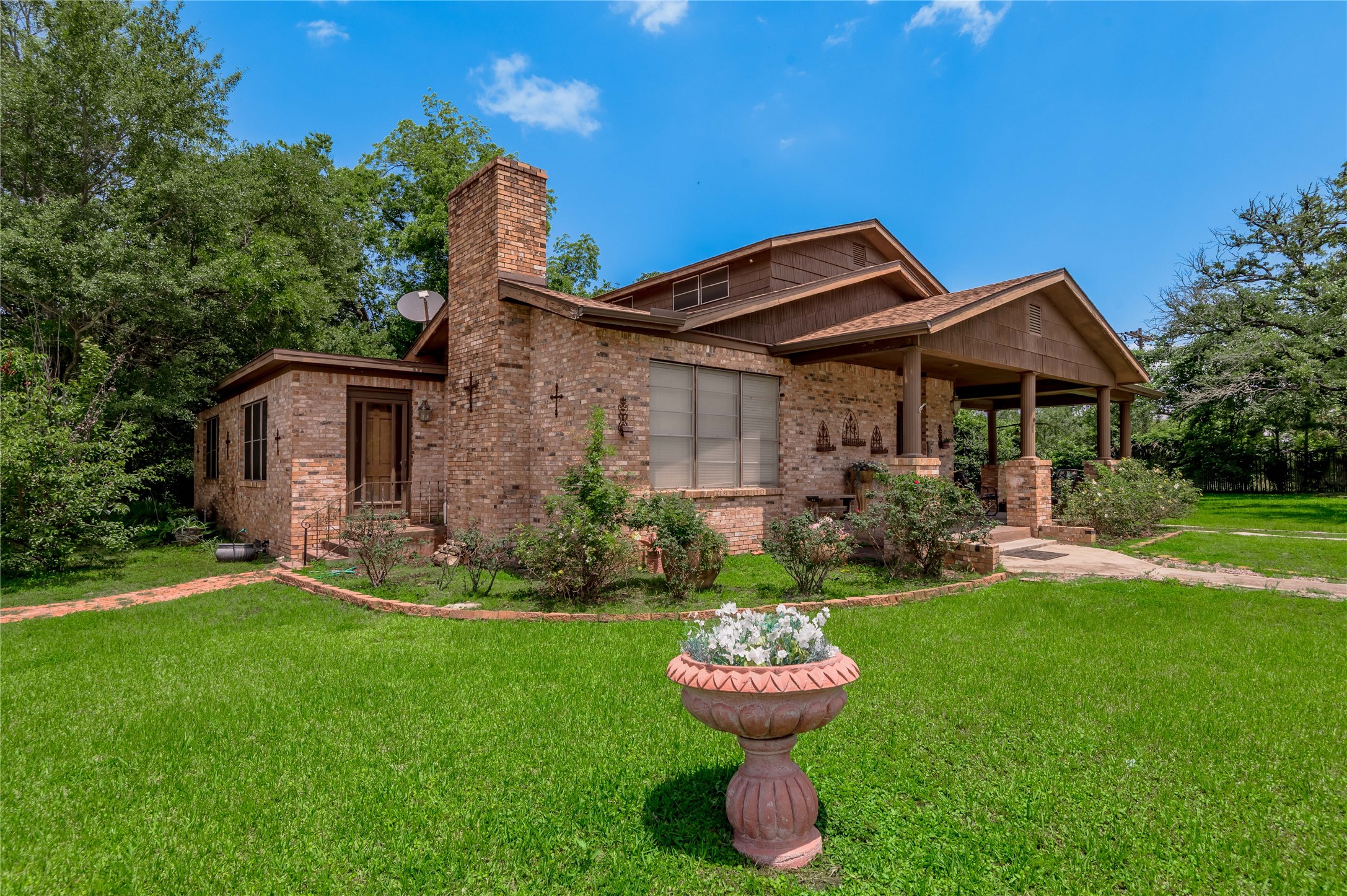 100 West Caroline Street Trinity, TX 75862 - Photo 3 of 46