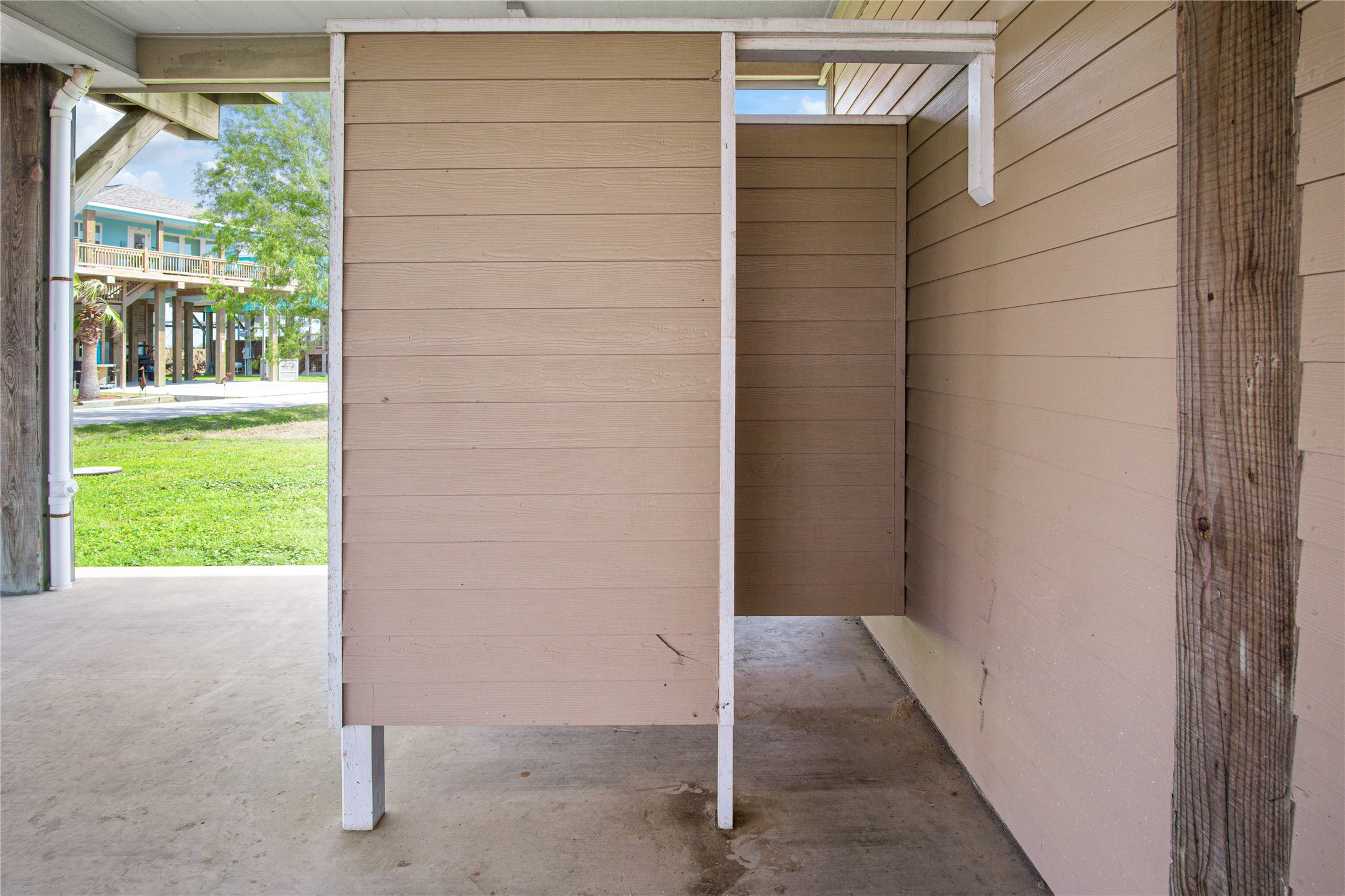 988 Gulf Road Crystal Beach, TX 77650 - Photo 30 of 36
