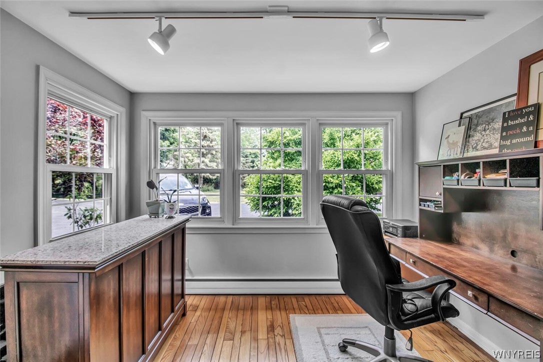 321 North Forest Road Amherst, NY 14221 - Photo 19 of 34