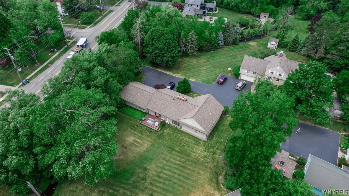 321 North Forest Road Amherst, NY 14221 - Photo 5 of 34