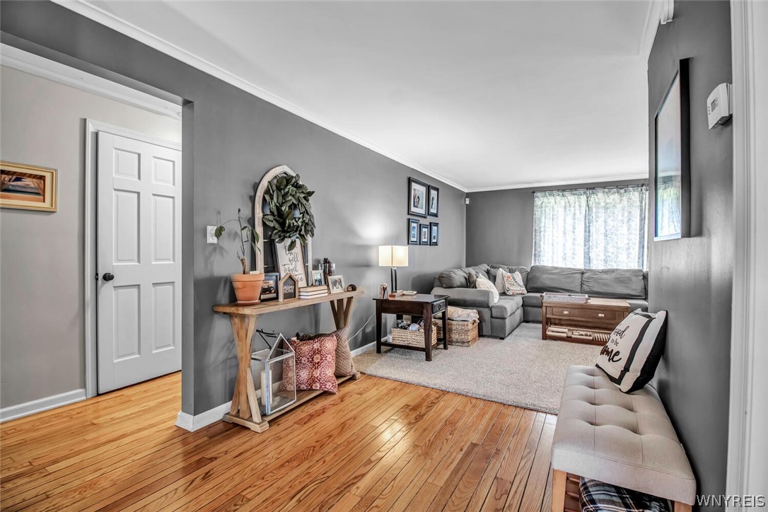 321 North Forest Road Amherst, NY 14221 - Photo 8 of 34