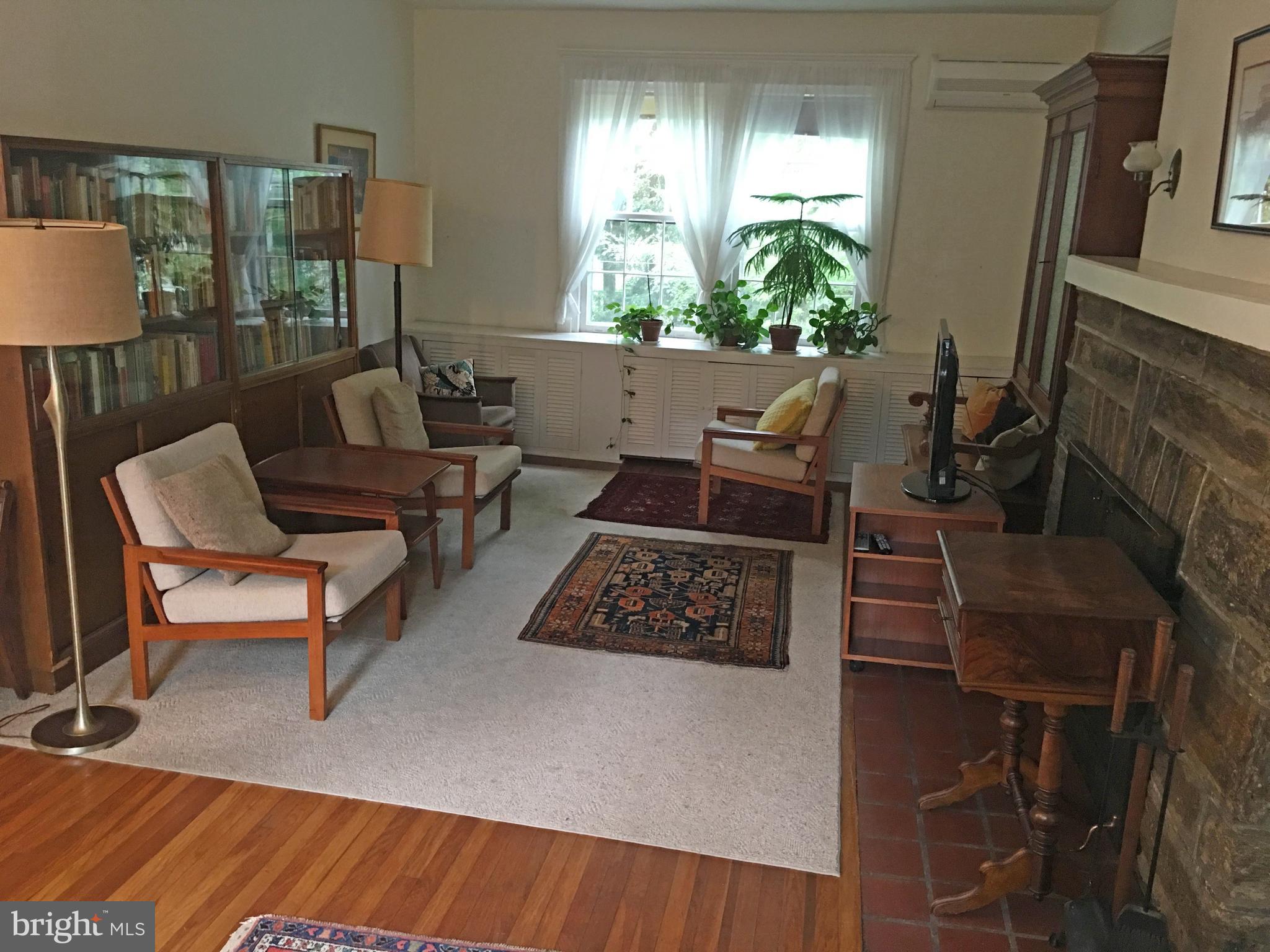 540 Riverview Road Swarthmore, PA 19081 - Photo 5 of 18 Living Room
