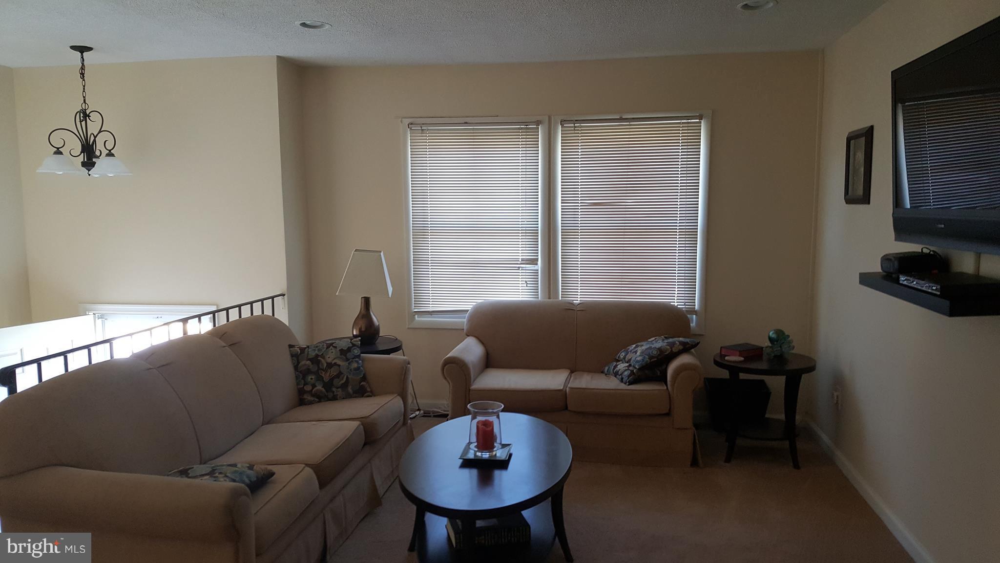 206 Acadia Road Waldorf, MD 20602 - Photo 2 of 23 Living Room