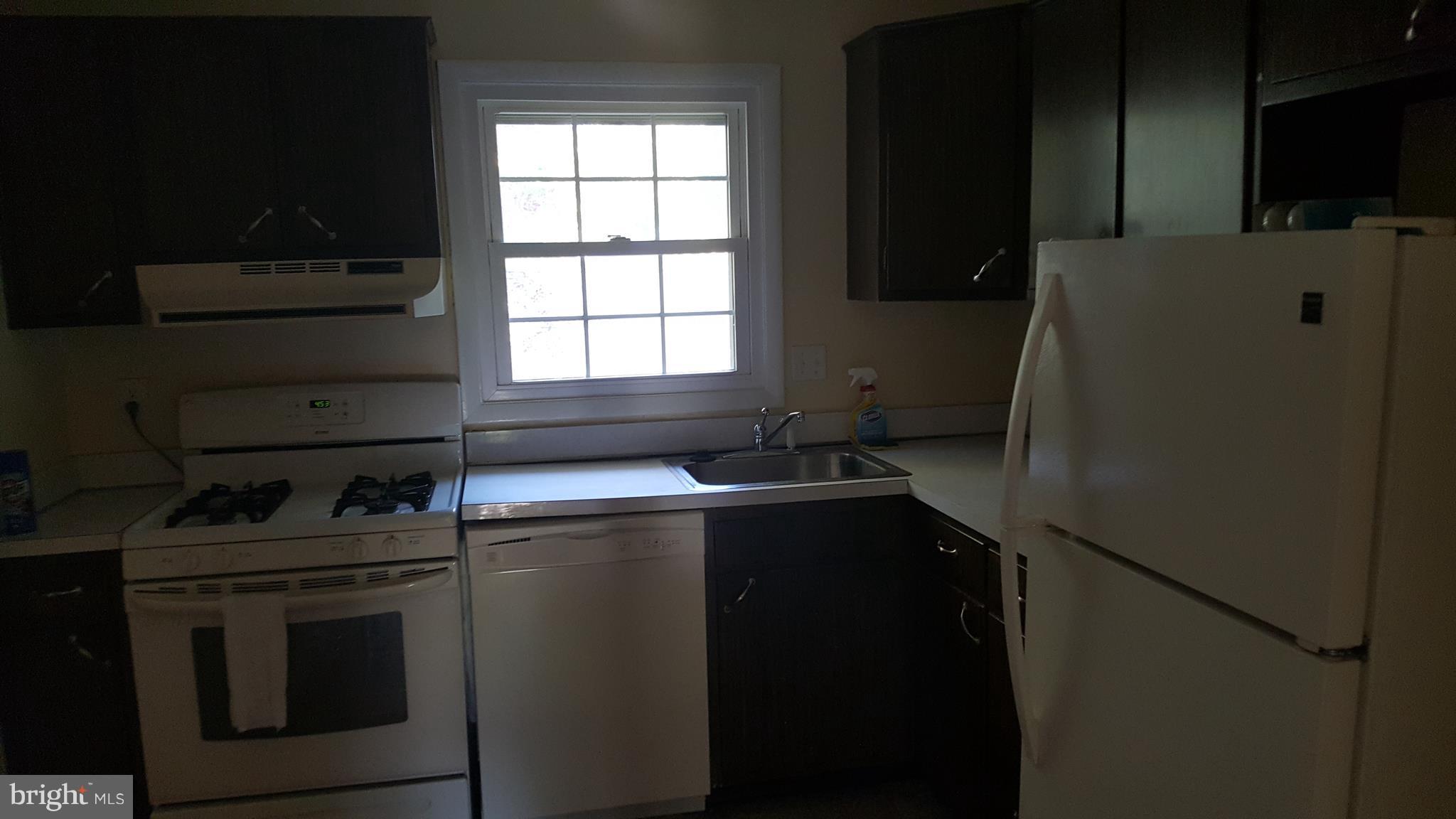 206 Acadia Road Waldorf, MD 20602 - Photo 4 of 23 Kitchen