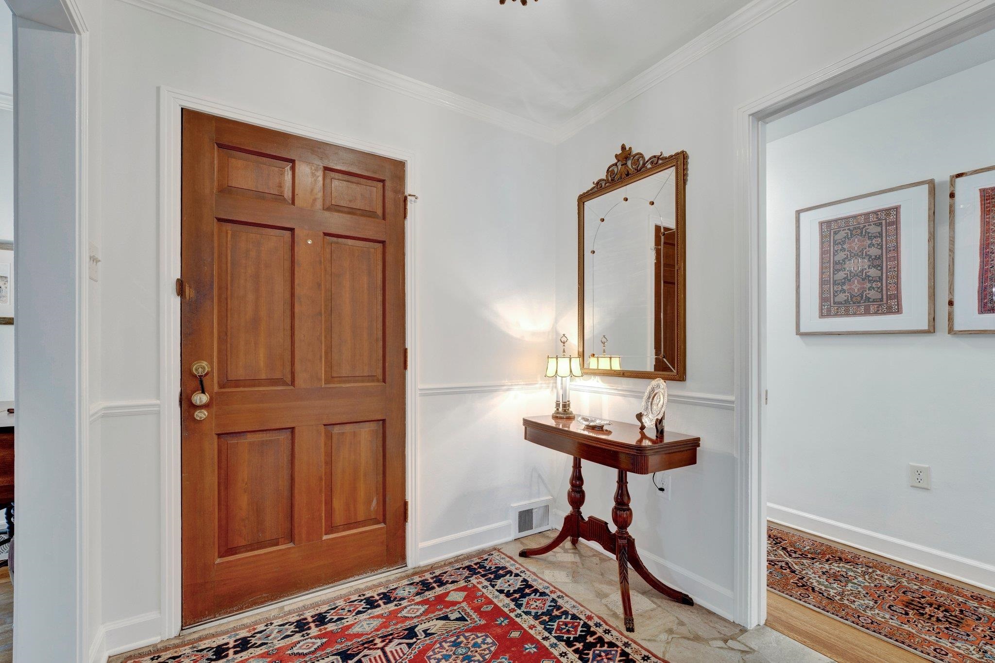 5481 Walnut Grove Road Memphis, TN 38120 - Photo 20 of 40 a view of a room with gym equipment
