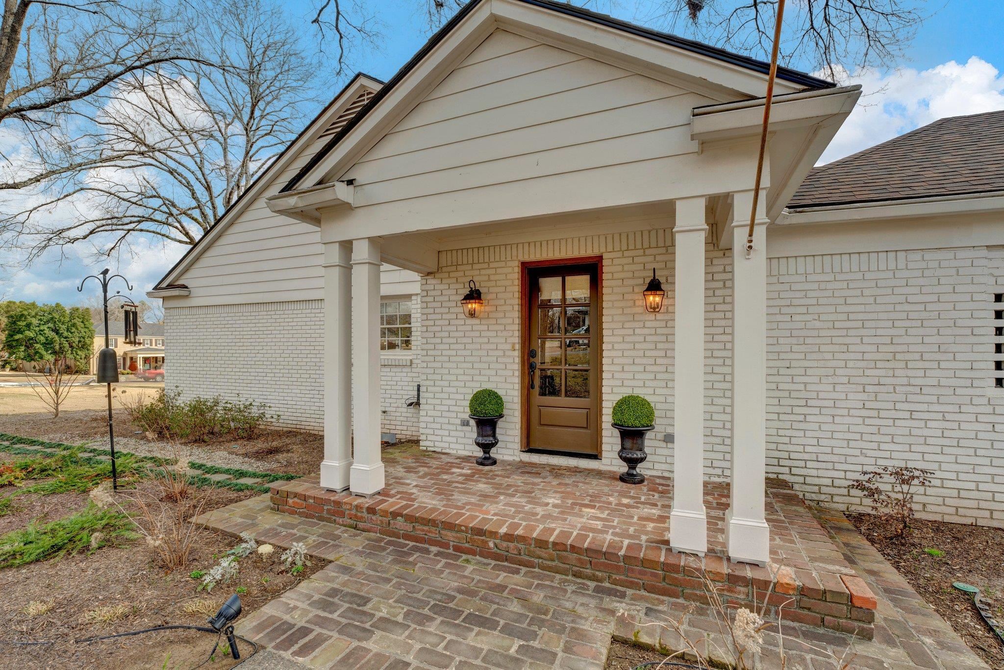 5481 Walnut Grove Road Memphis, TN 38120 - Photo 4 of 40 a view of a house with backyard