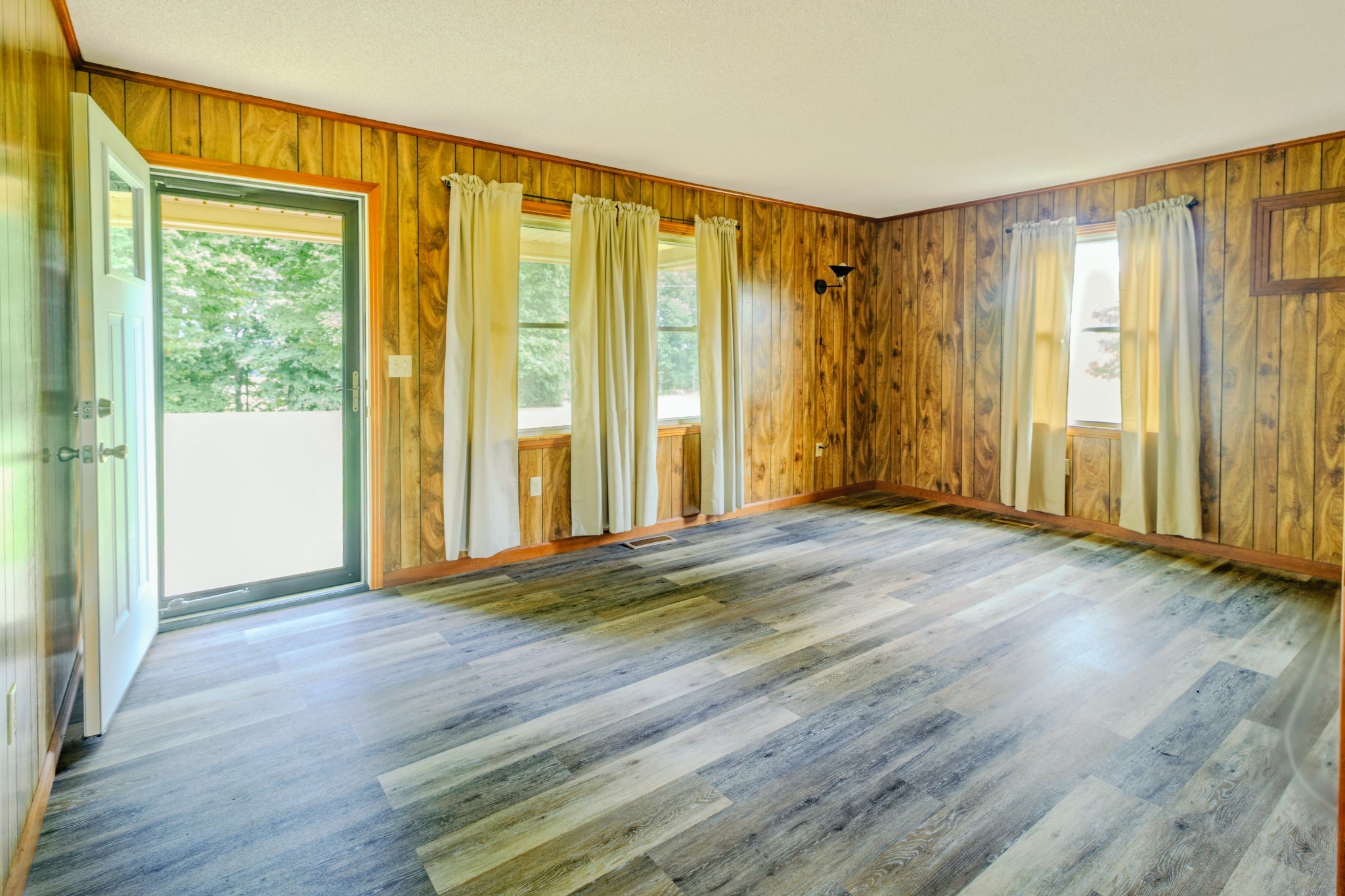 3923 Buckeye Road Erin, TN 37061 - Photo 5 of 31 Gallery Image 5