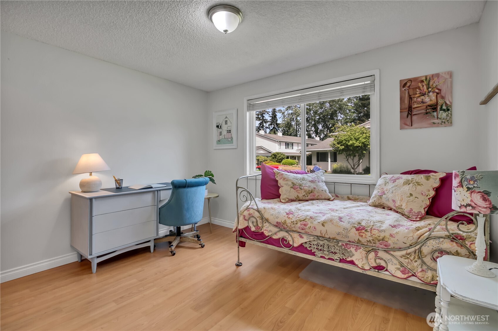 131 South 324th Place Federal Way, WA 98003 - Photo 15 of 24 a bedroom with a bed and a desk