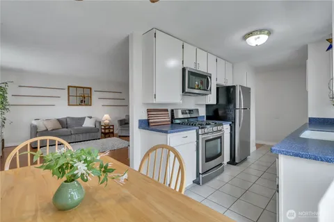 $350,000 | 131 South 324th Place, Federal Way, WA 98003