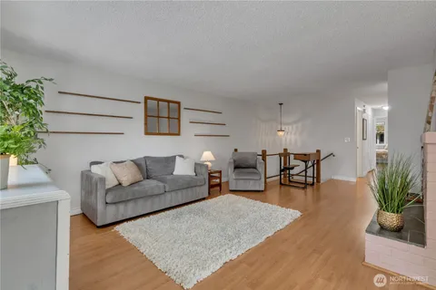 $350,000 | 131 South 324th Place, Federal Way, WA 98003