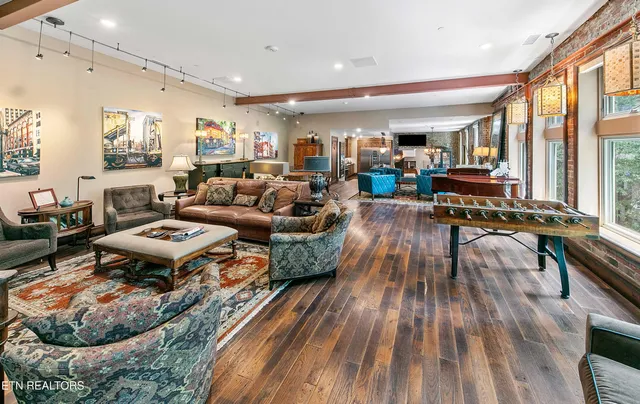 $7,500 | 325 Union Avenue, Knoxville, TN 37902