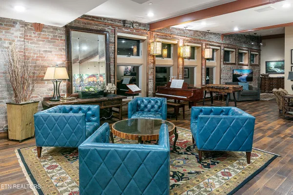 $7,500 | 325 Union Avenue, Knoxville, TN 37902