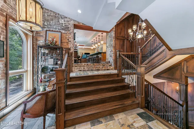 $7,500 | 325 Union Avenue, Knoxville, TN 37902